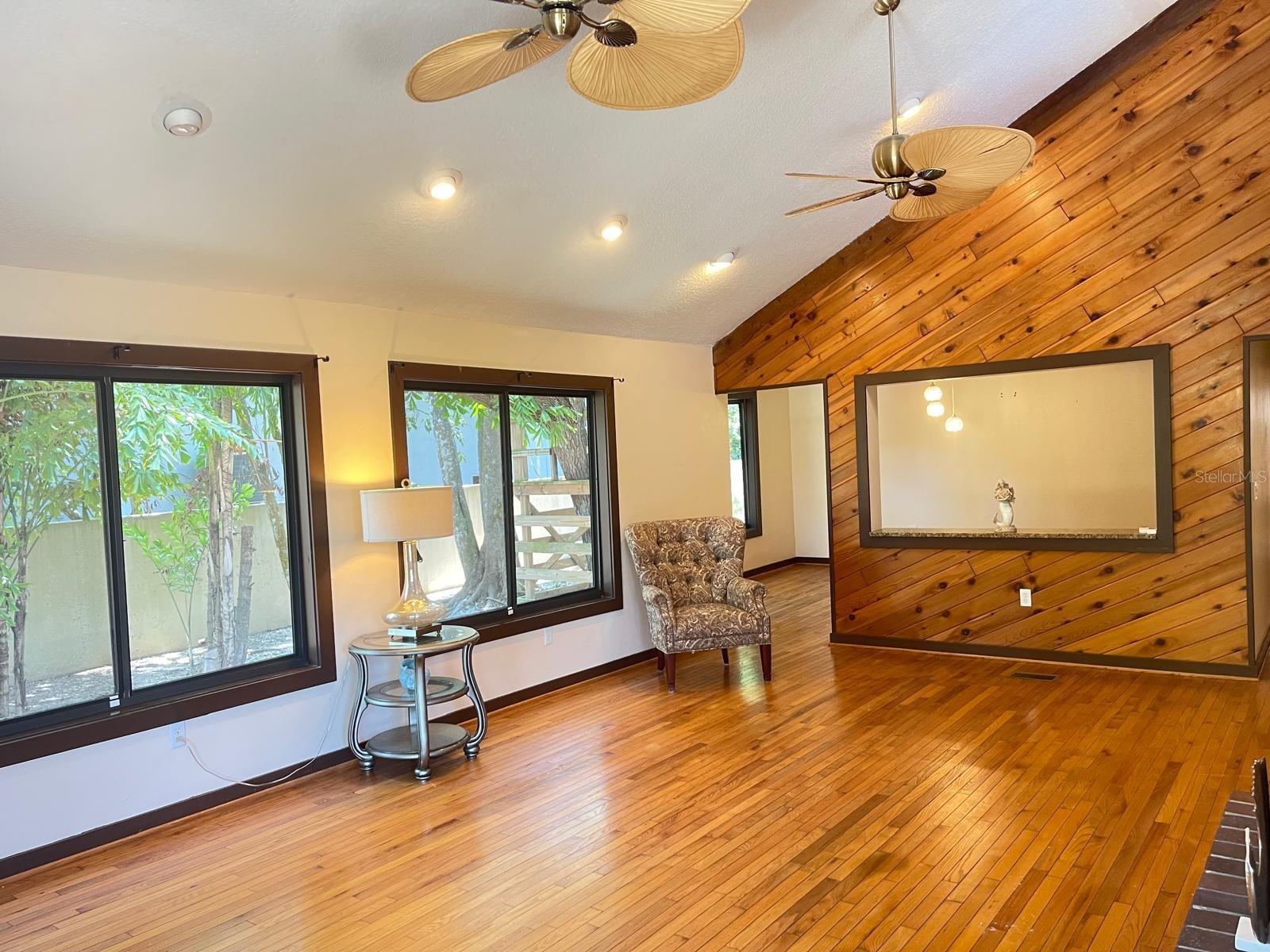 1310 ROBERTS BAY LN