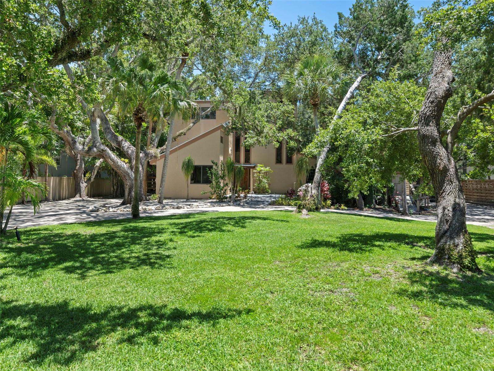 1310 ROBERTS BAY LN