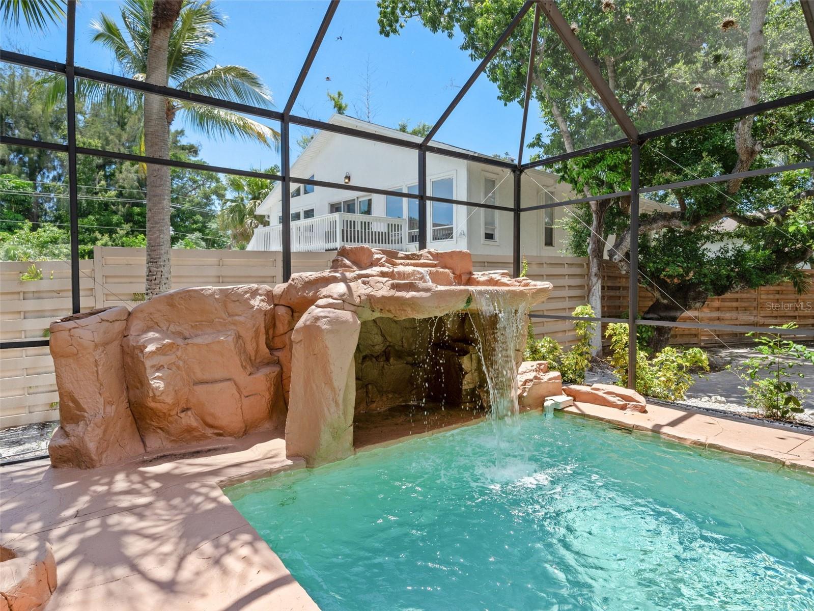 1310 ROBERTS BAY LN