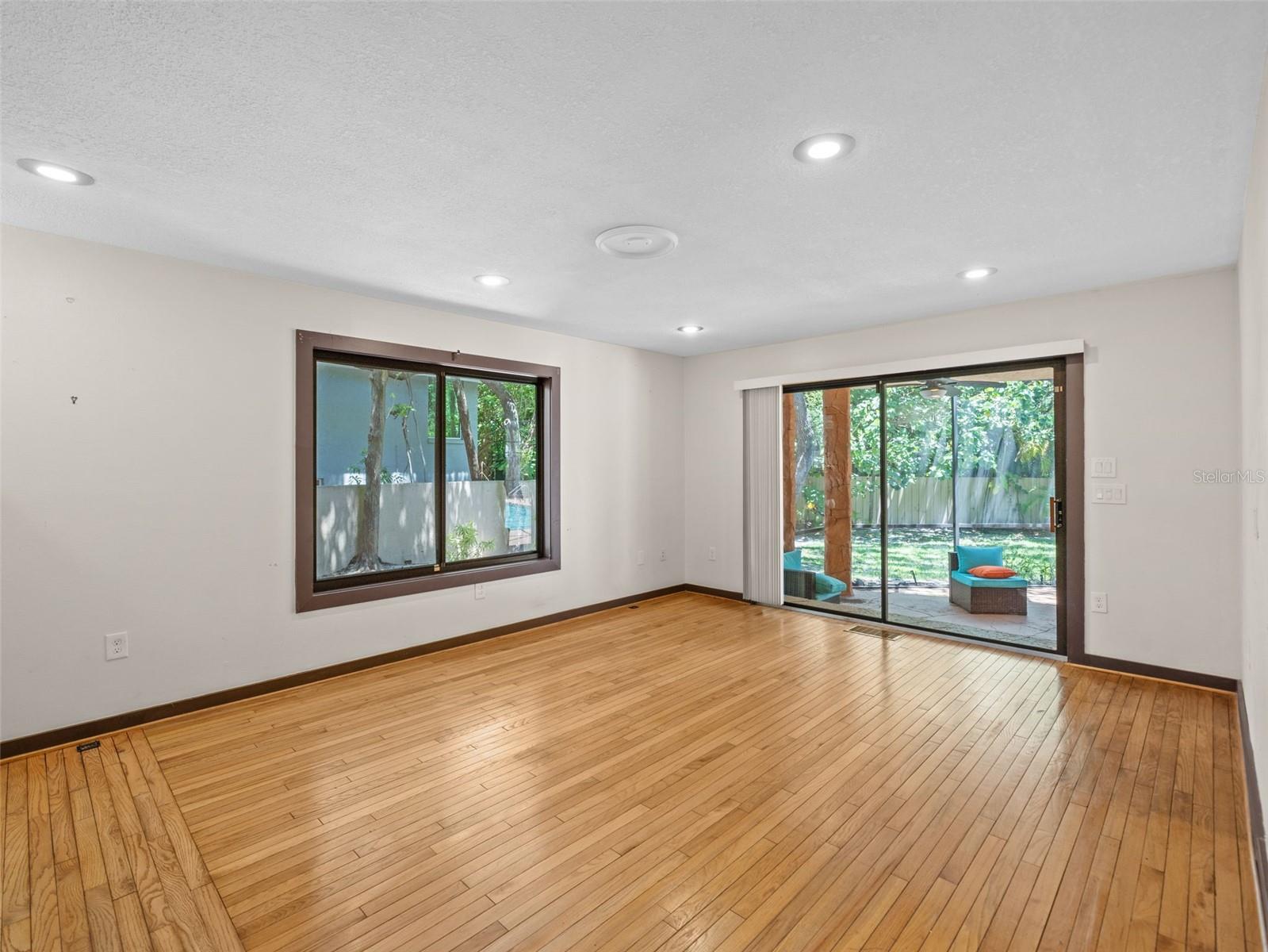 1310 ROBERTS BAY LN