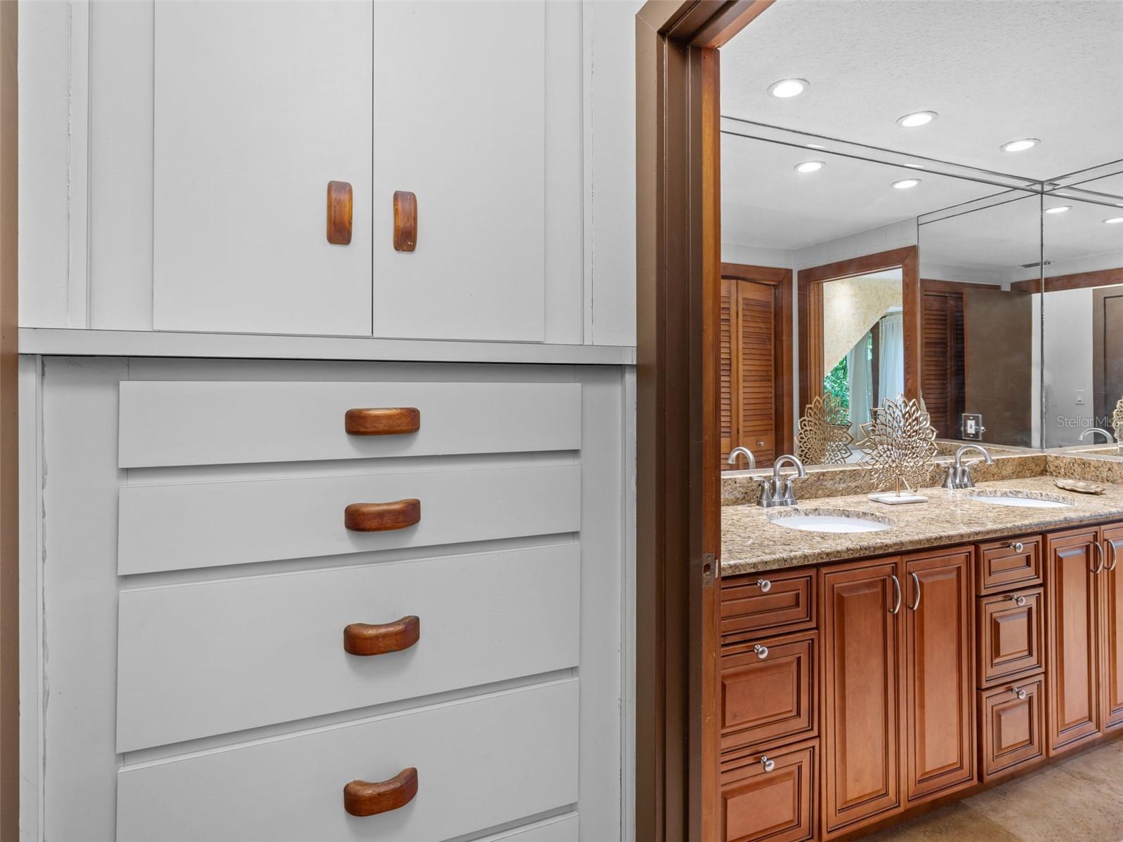 1310 ROBERTS BAY LN