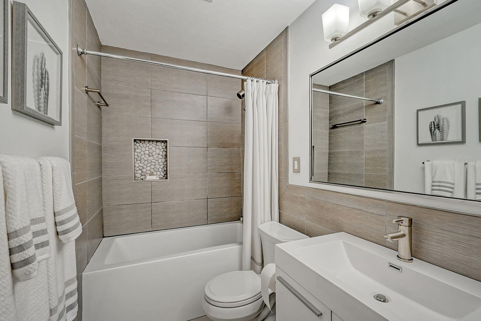 3711 ALMERIA AVE #4N