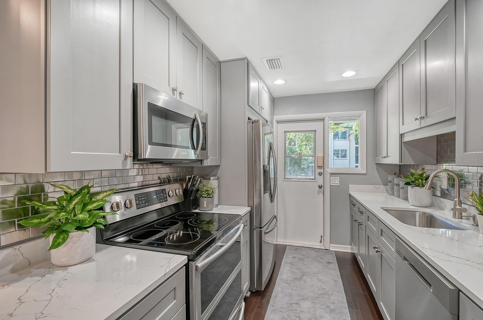 3711 ALMERIA AVE #4N