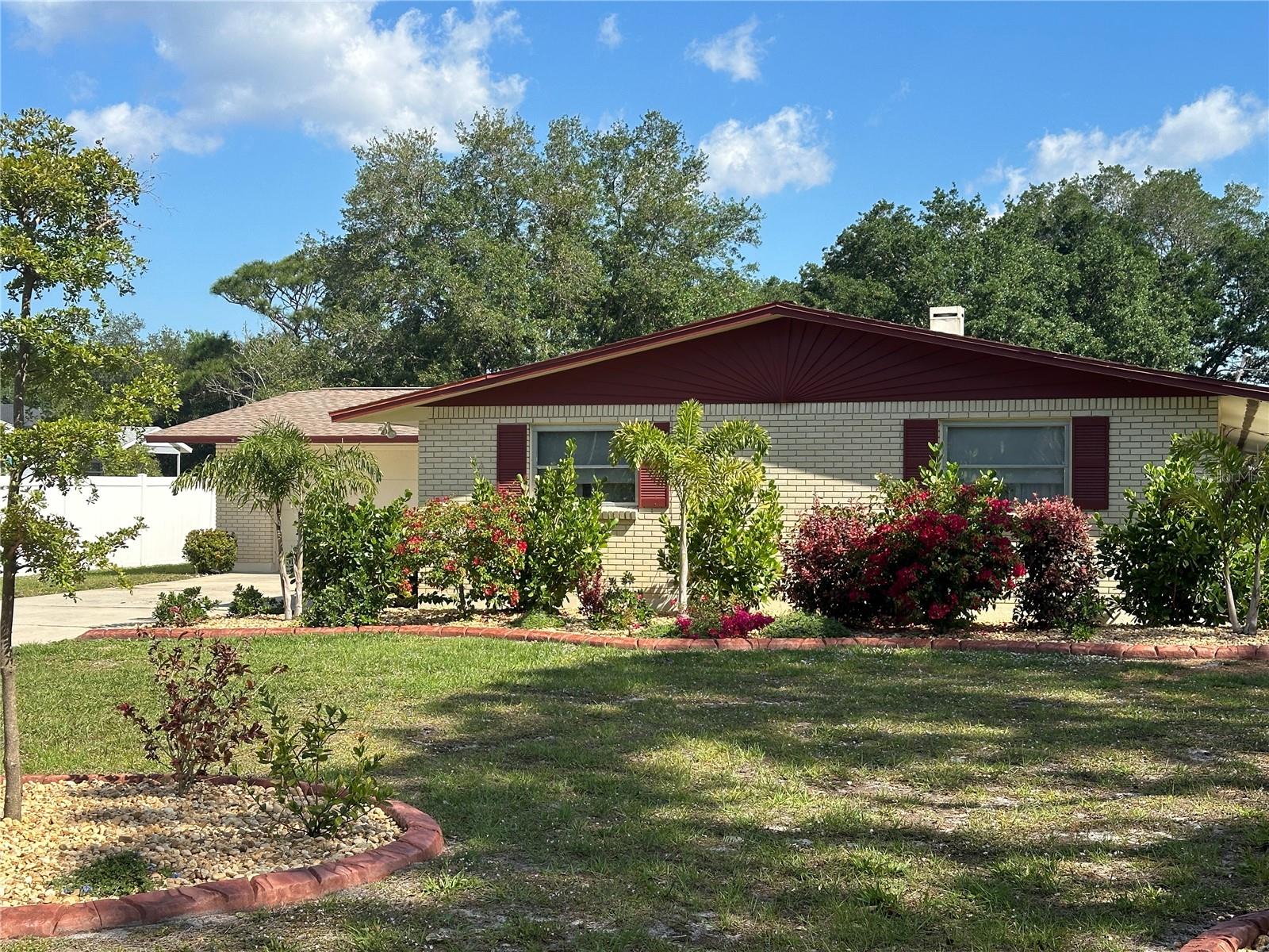 691 PERCHERON CIR