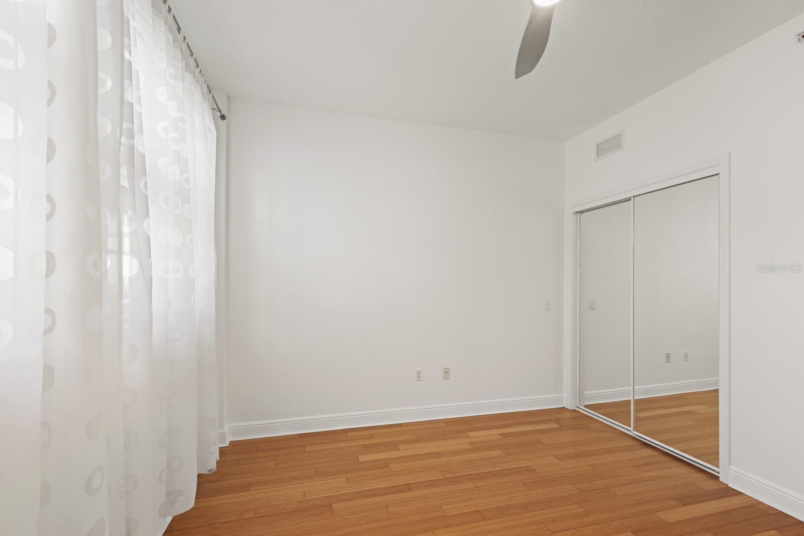 100 CENTRAL AVE #D507