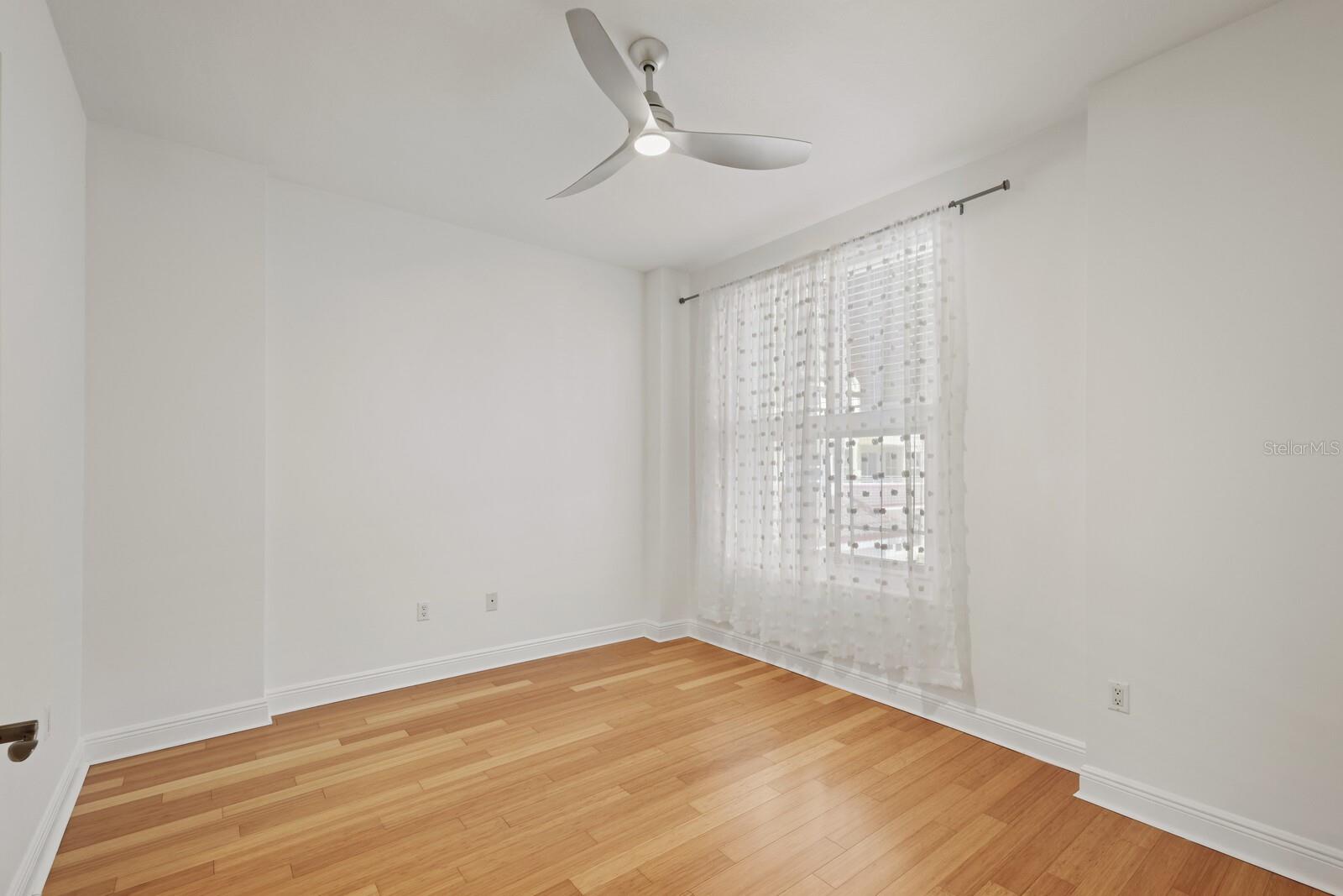 100 CENTRAL AVE #D507