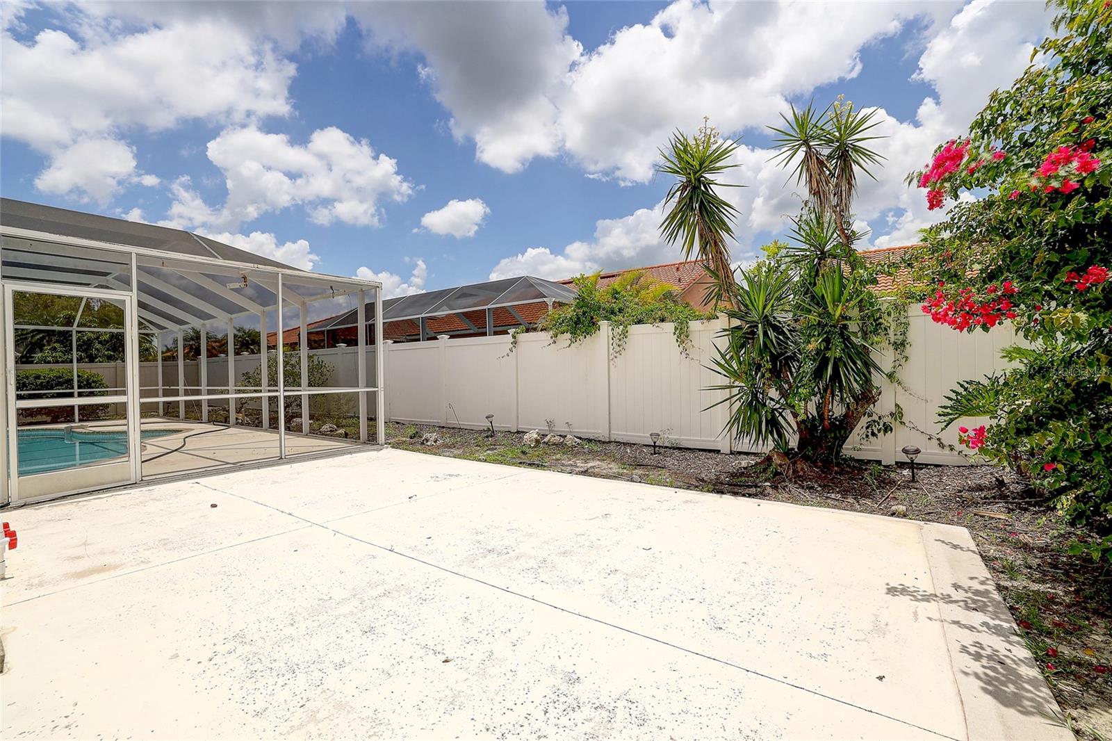 4589 DOVER STREET CIR E