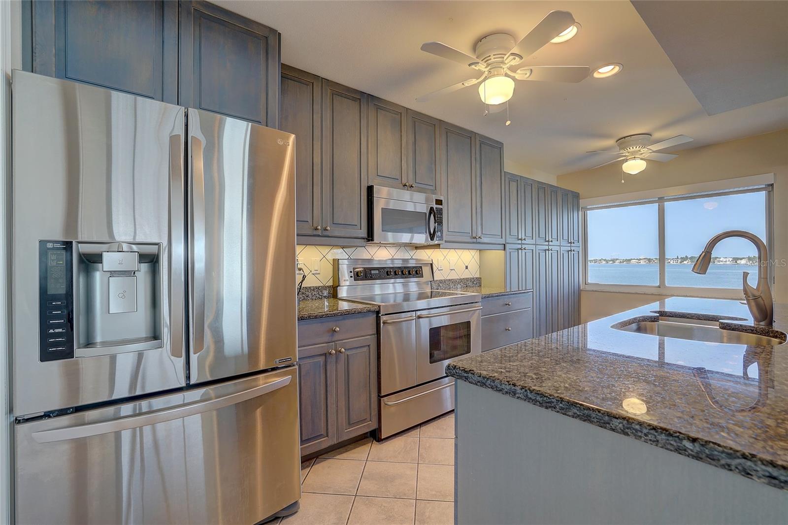 350 GOLDEN GATE PT #43