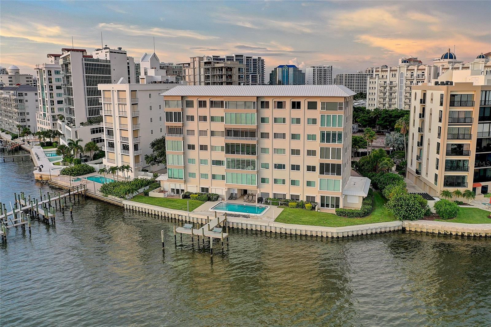 350 GOLDEN GATE PT #43