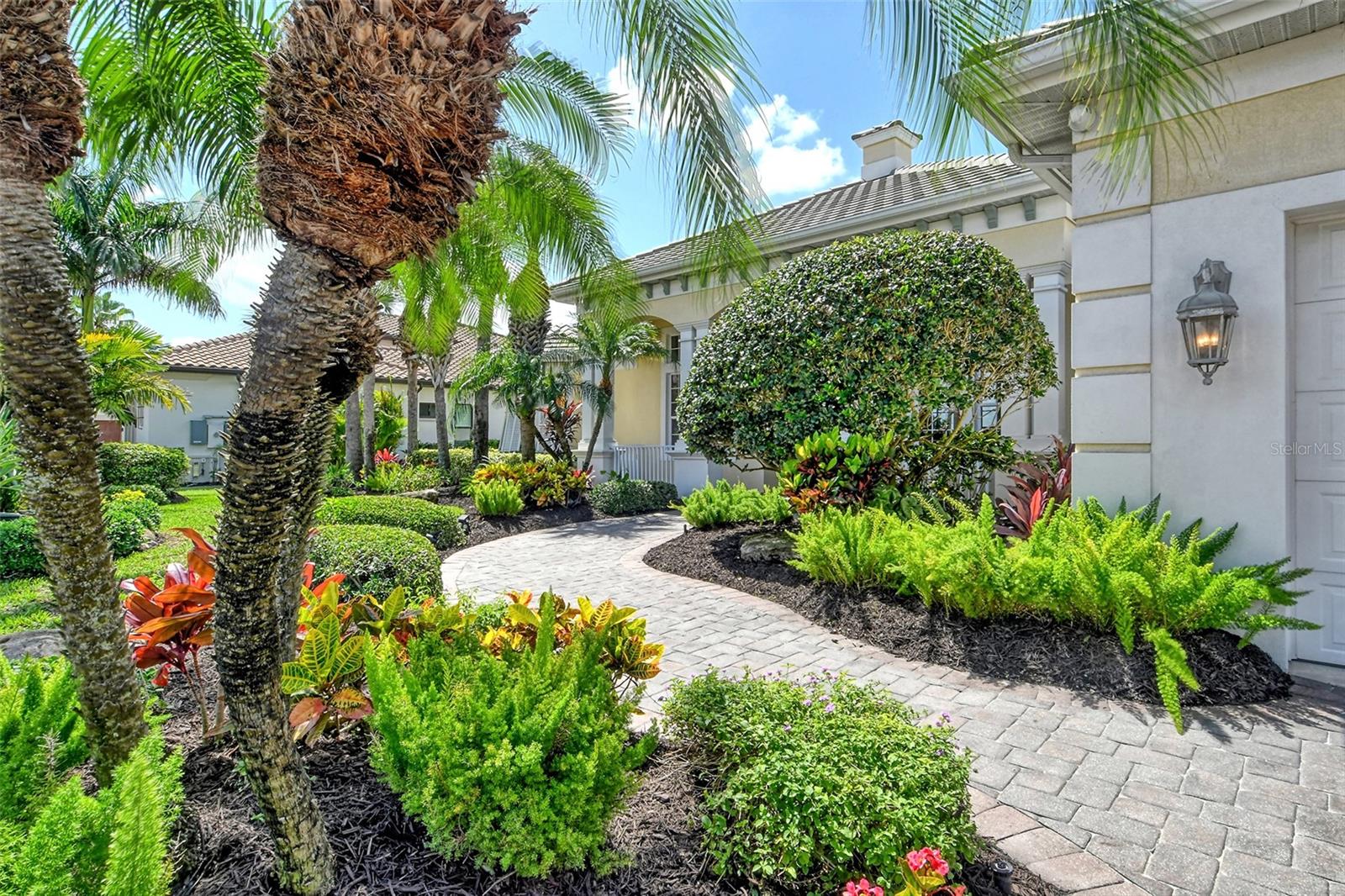 811 RIVIERA DUNES WAY