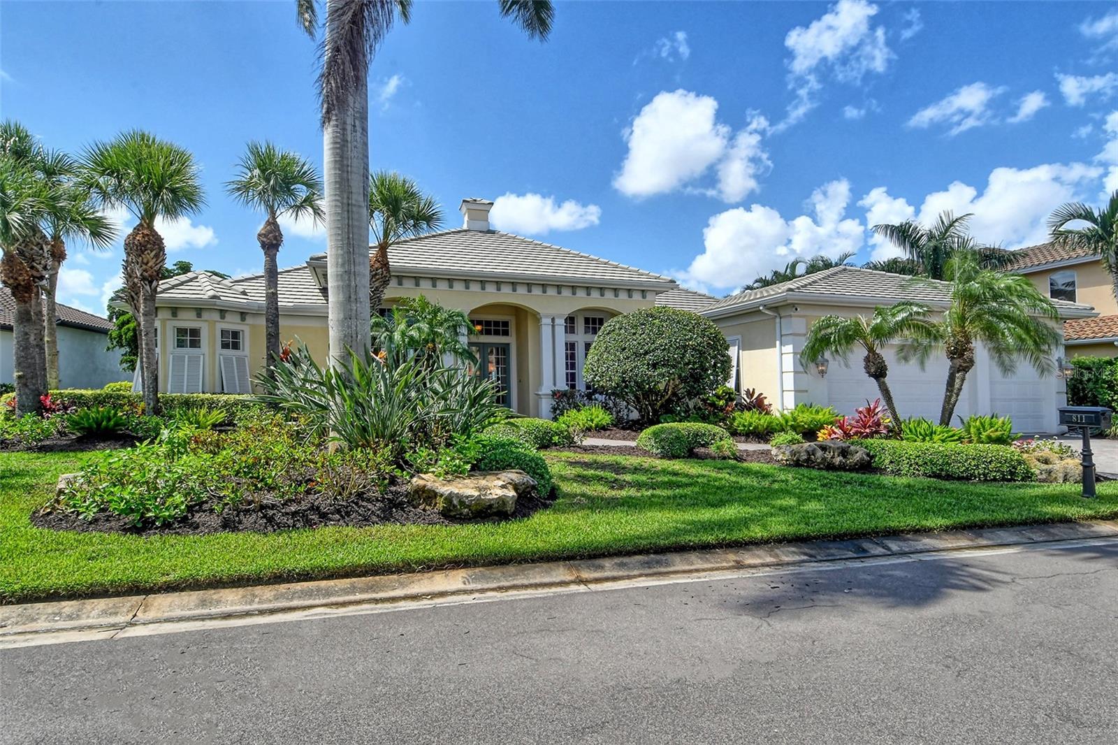 811 RIVIERA DUNES WAY