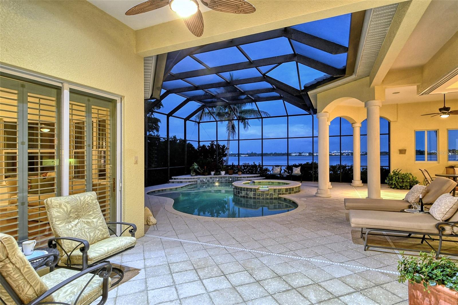 811 RIVIERA DUNES WAY