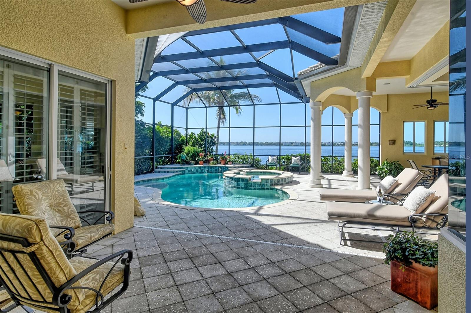 811 RIVIERA DUNES WAY