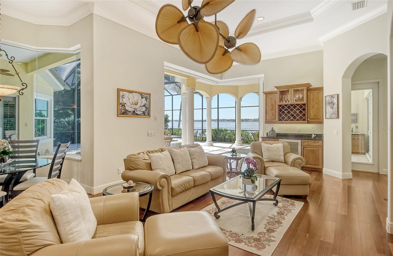 811 RIVIERA DUNES WAY