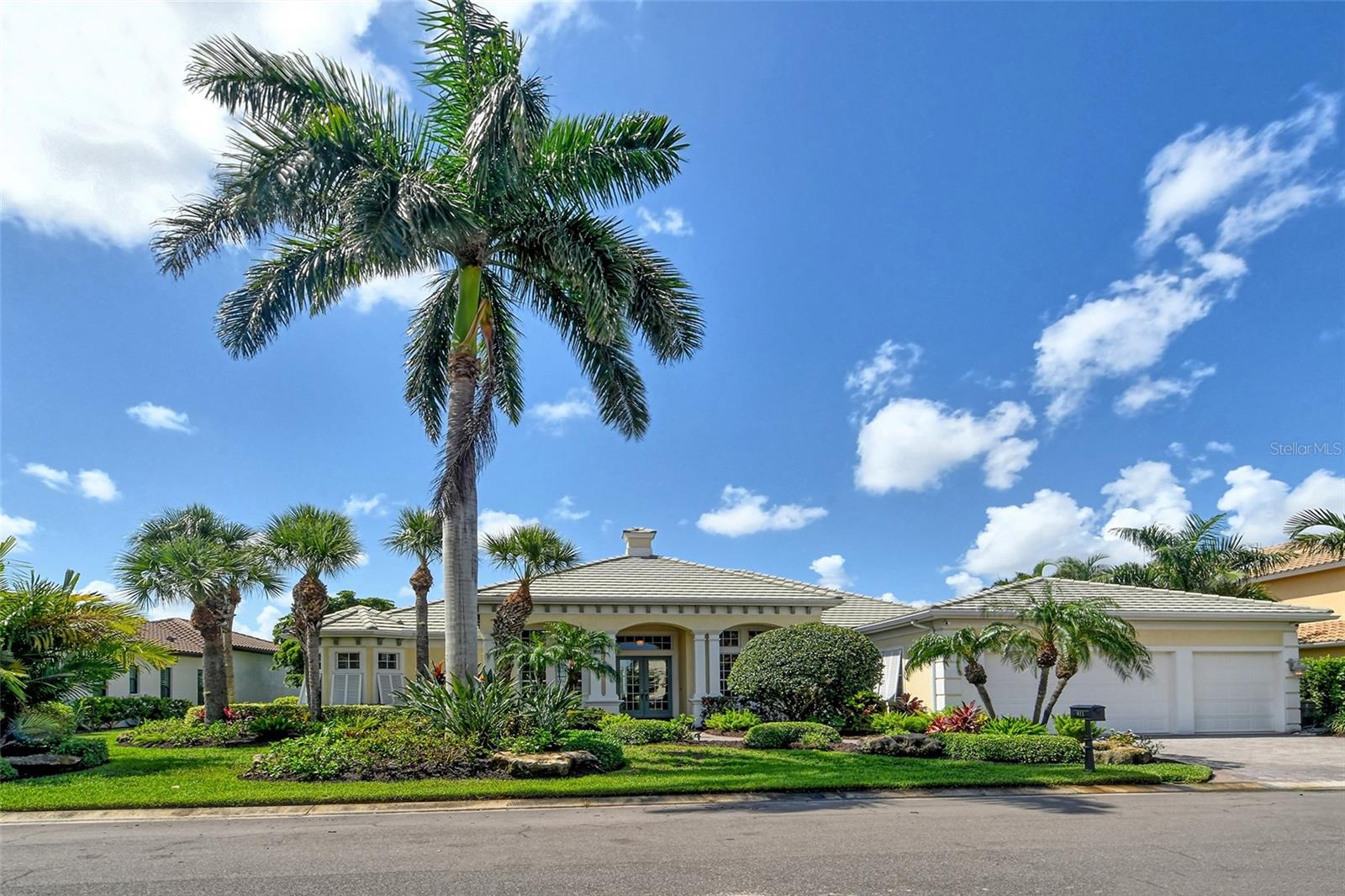 811 RIVIERA DUNES WAY