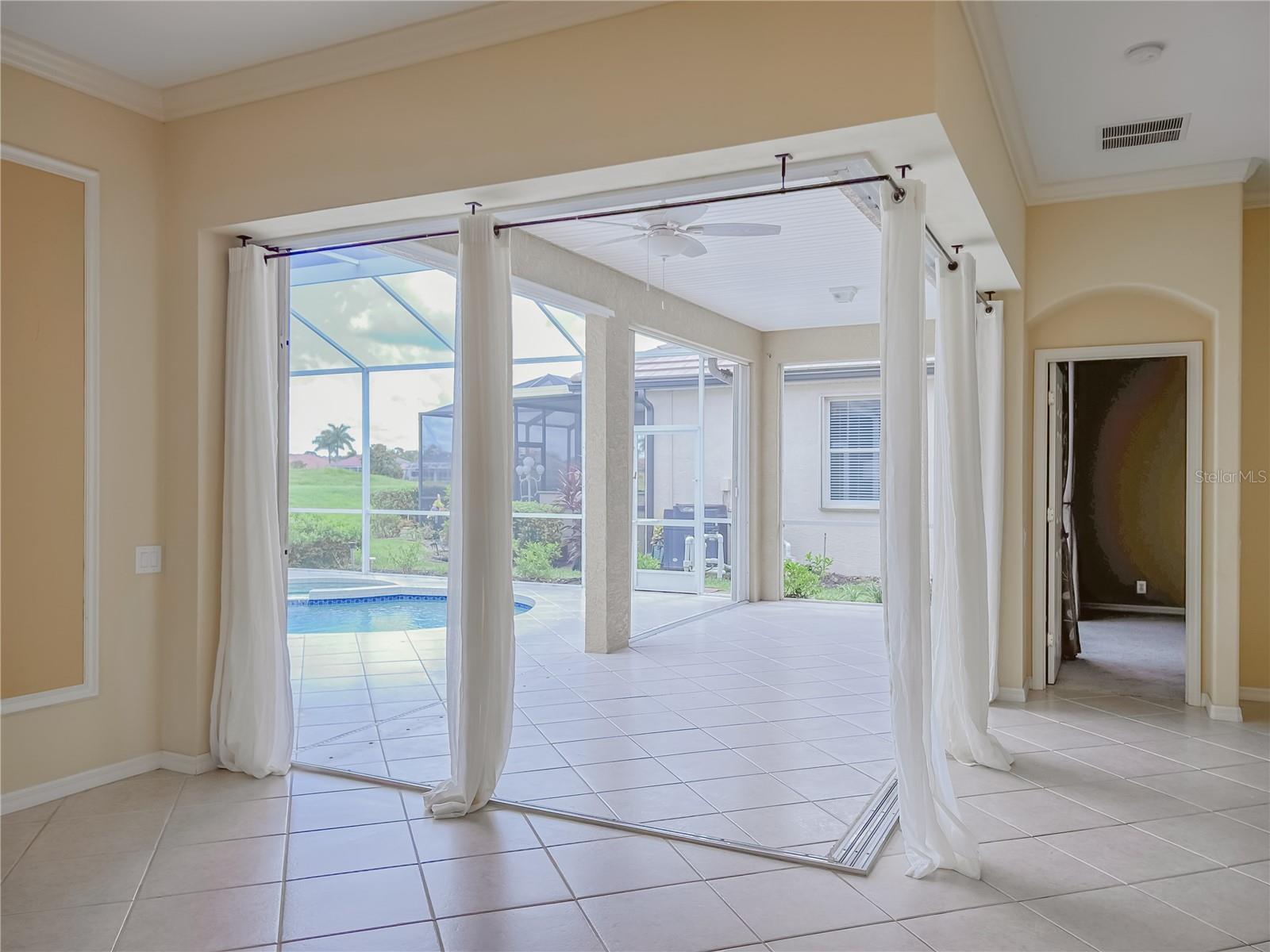 3108 ROYAL PALM DR