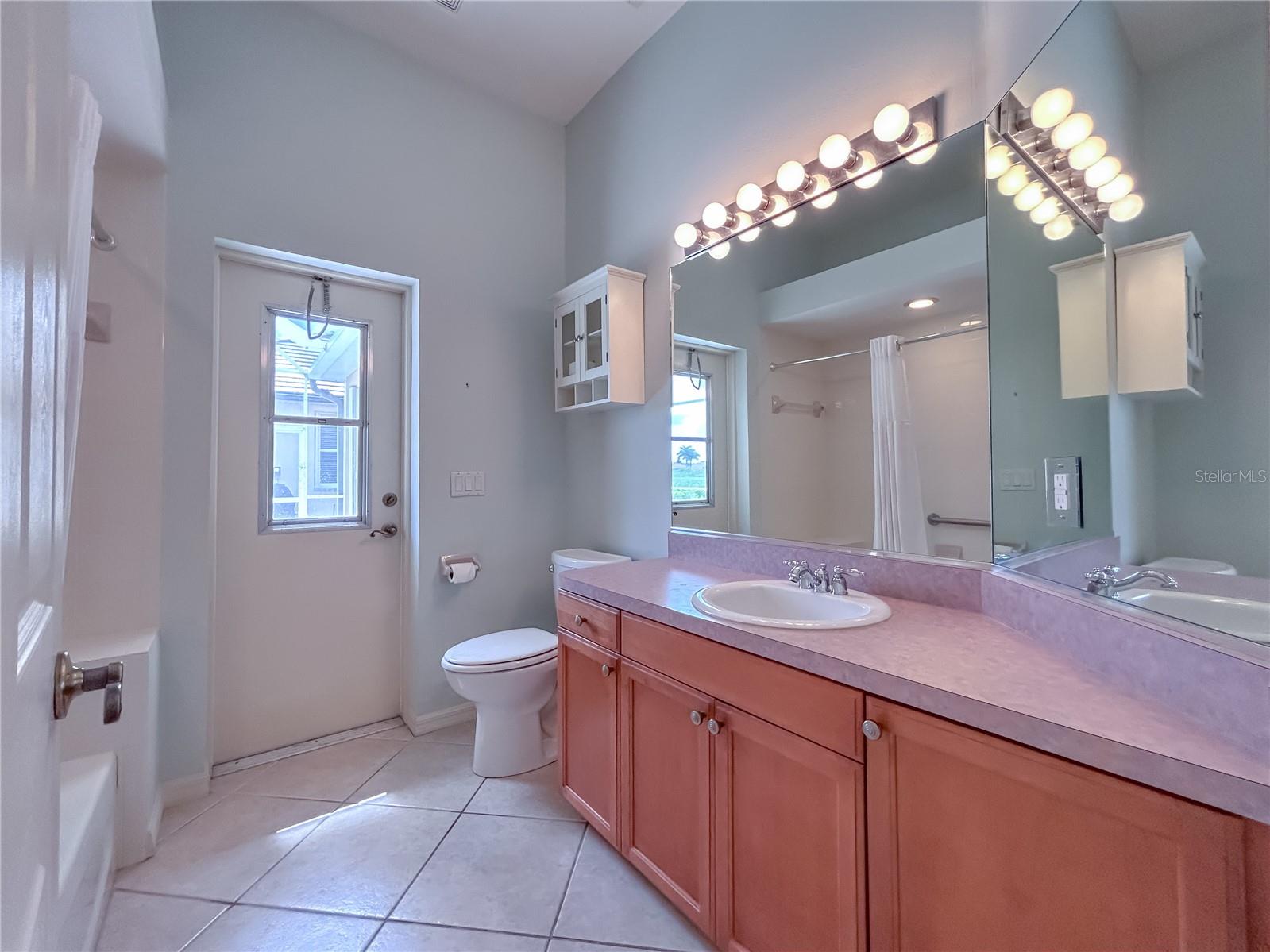 3108 ROYAL PALM DR
