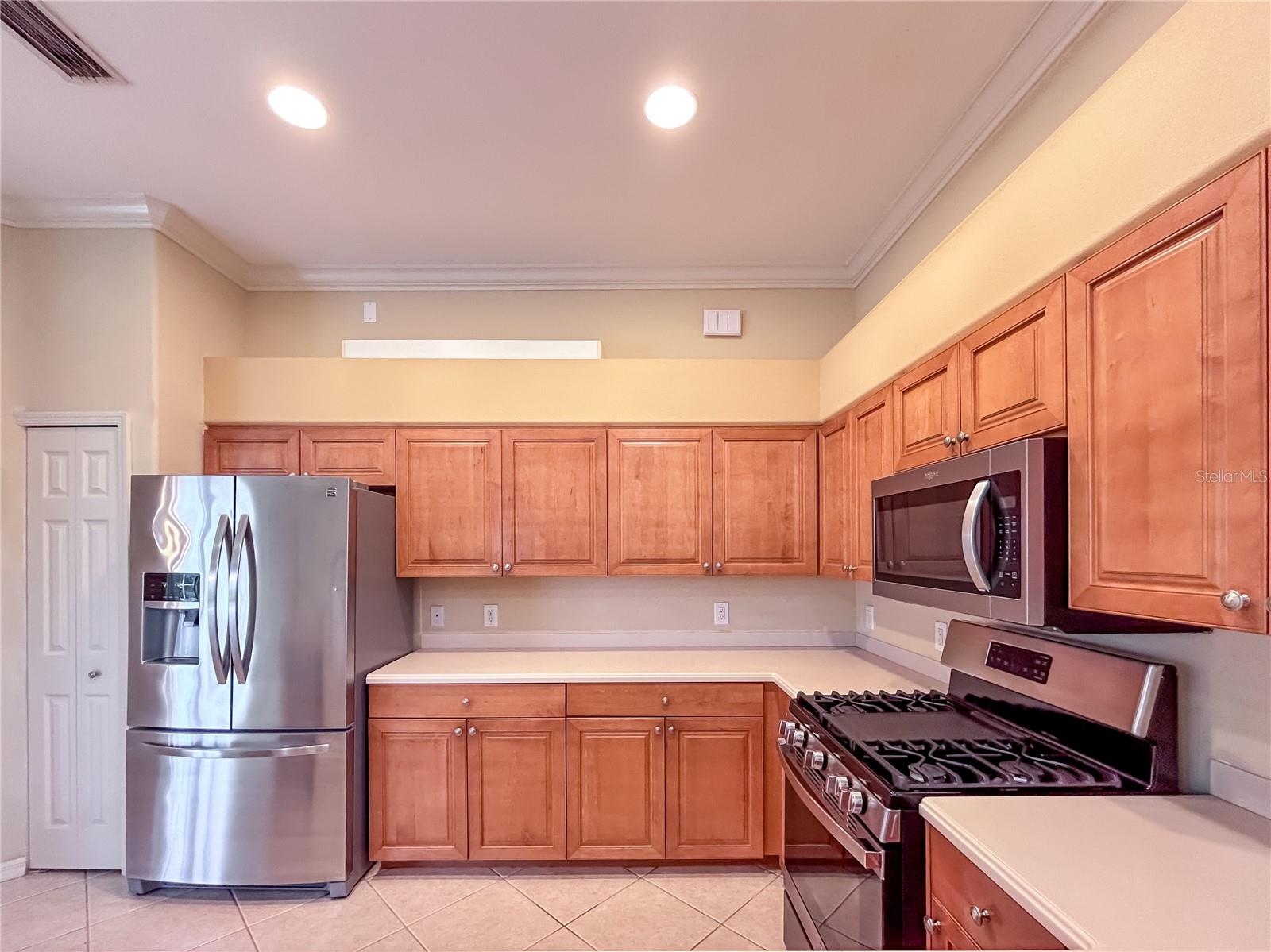 3108 ROYAL PALM DR