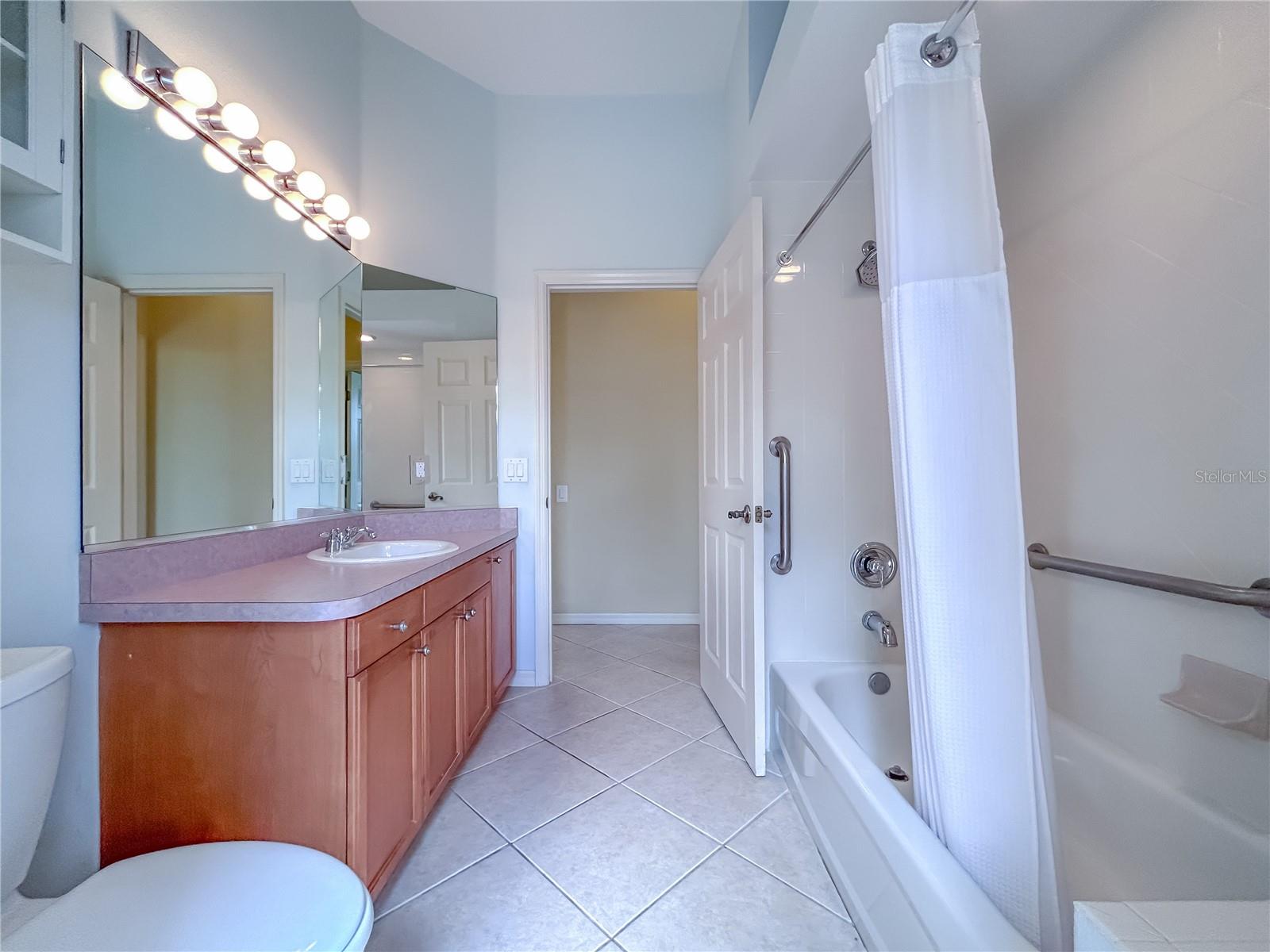 3108 ROYAL PALM DR