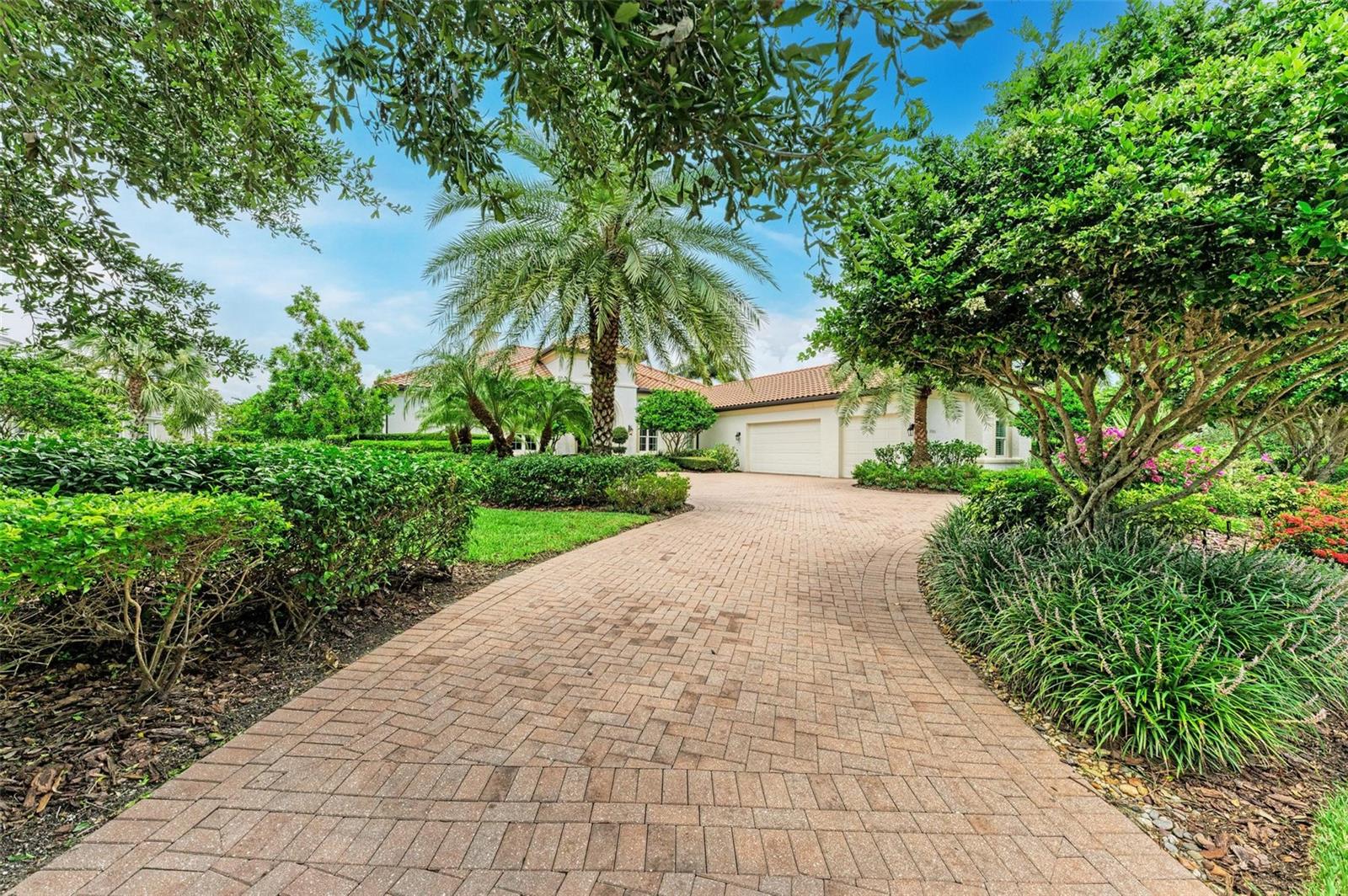 3331 FOUNDERS CLUB DR