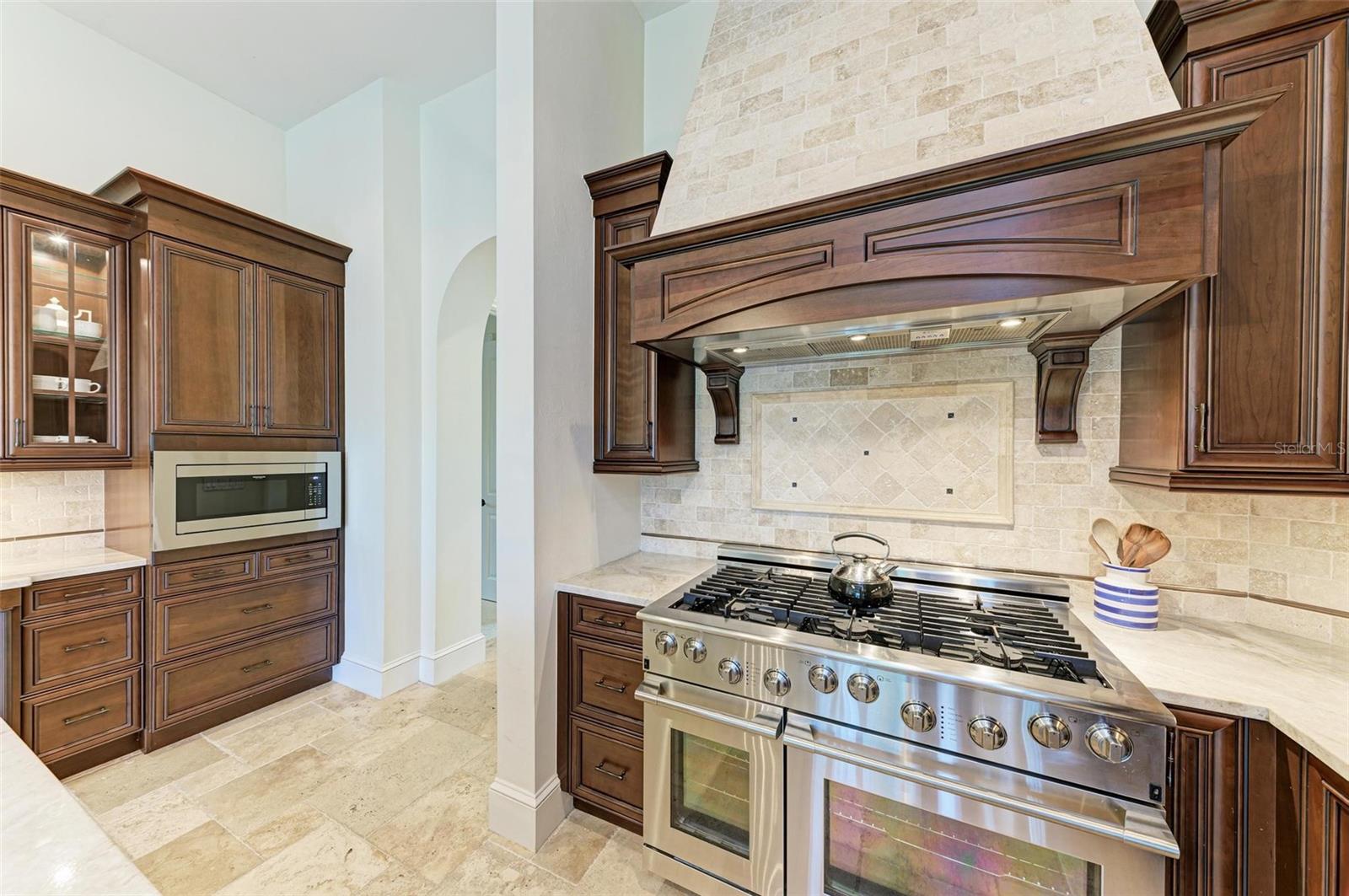 3331 FOUNDERS CLUB DR