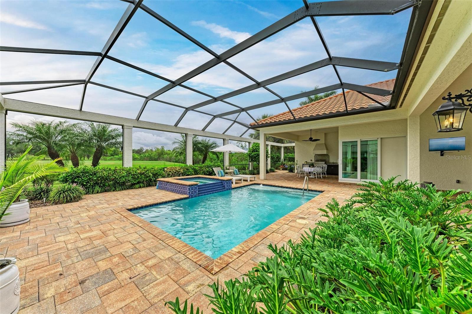 3331 FOUNDERS CLUB DR