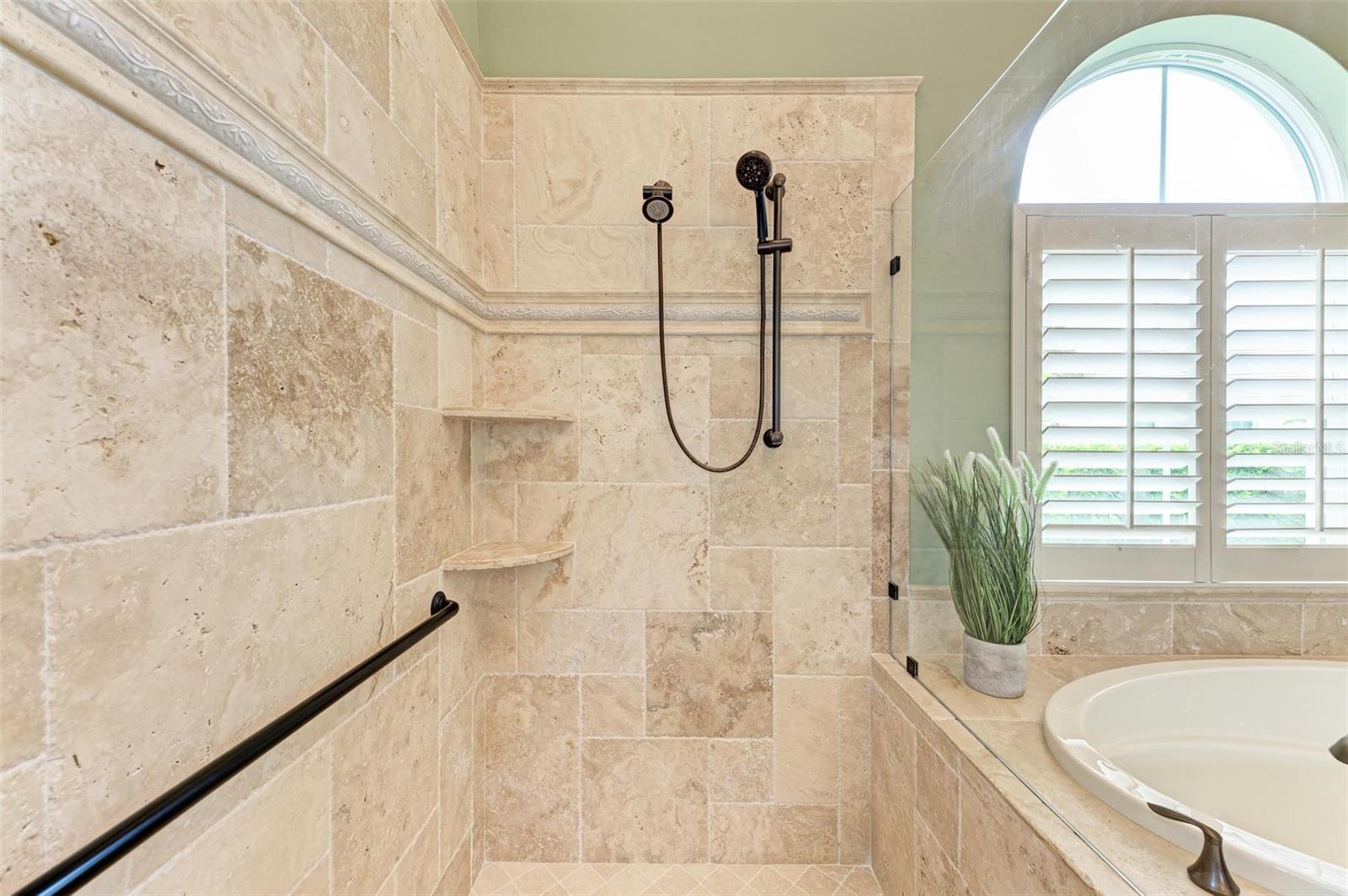 3331 FOUNDERS CLUB DR
