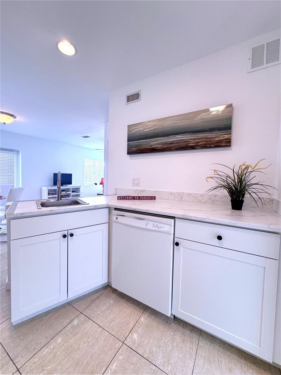 6630 MIDNIGHT PASS RD