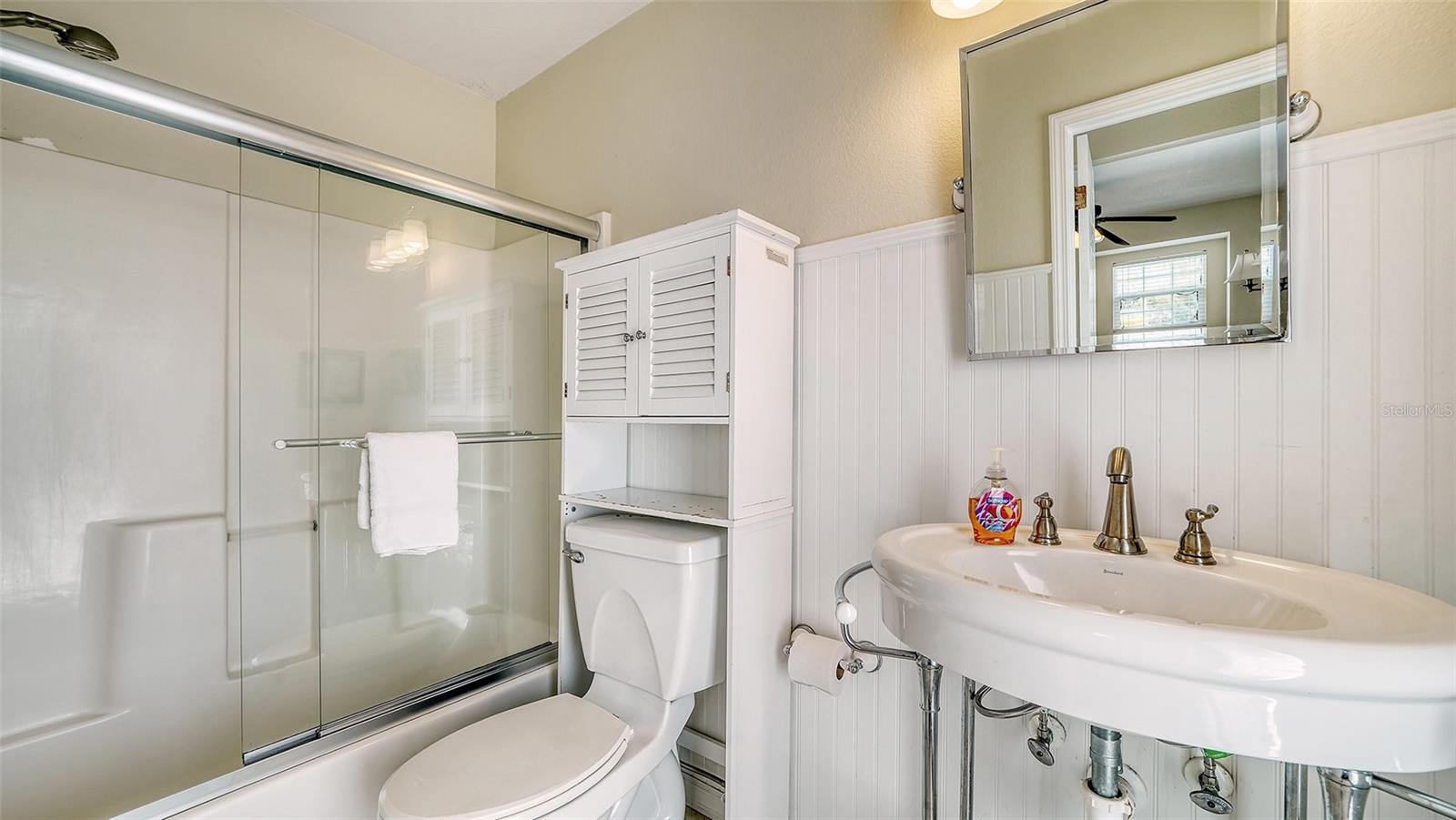 6630 MIDNIGHT PASS RD