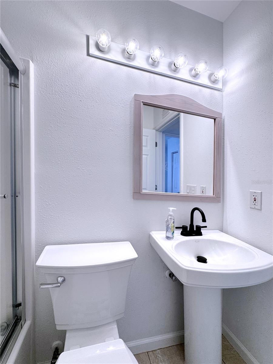 6630 MIDNIGHT PASS RD