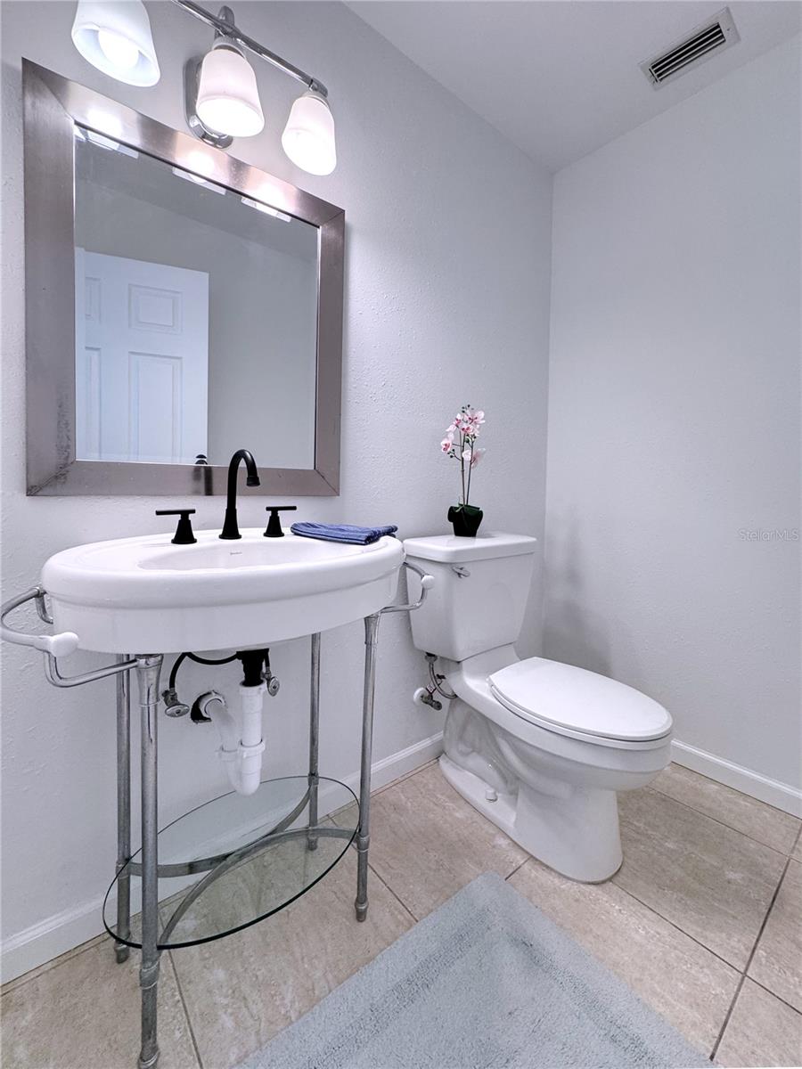 6630 MIDNIGHT PASS RD