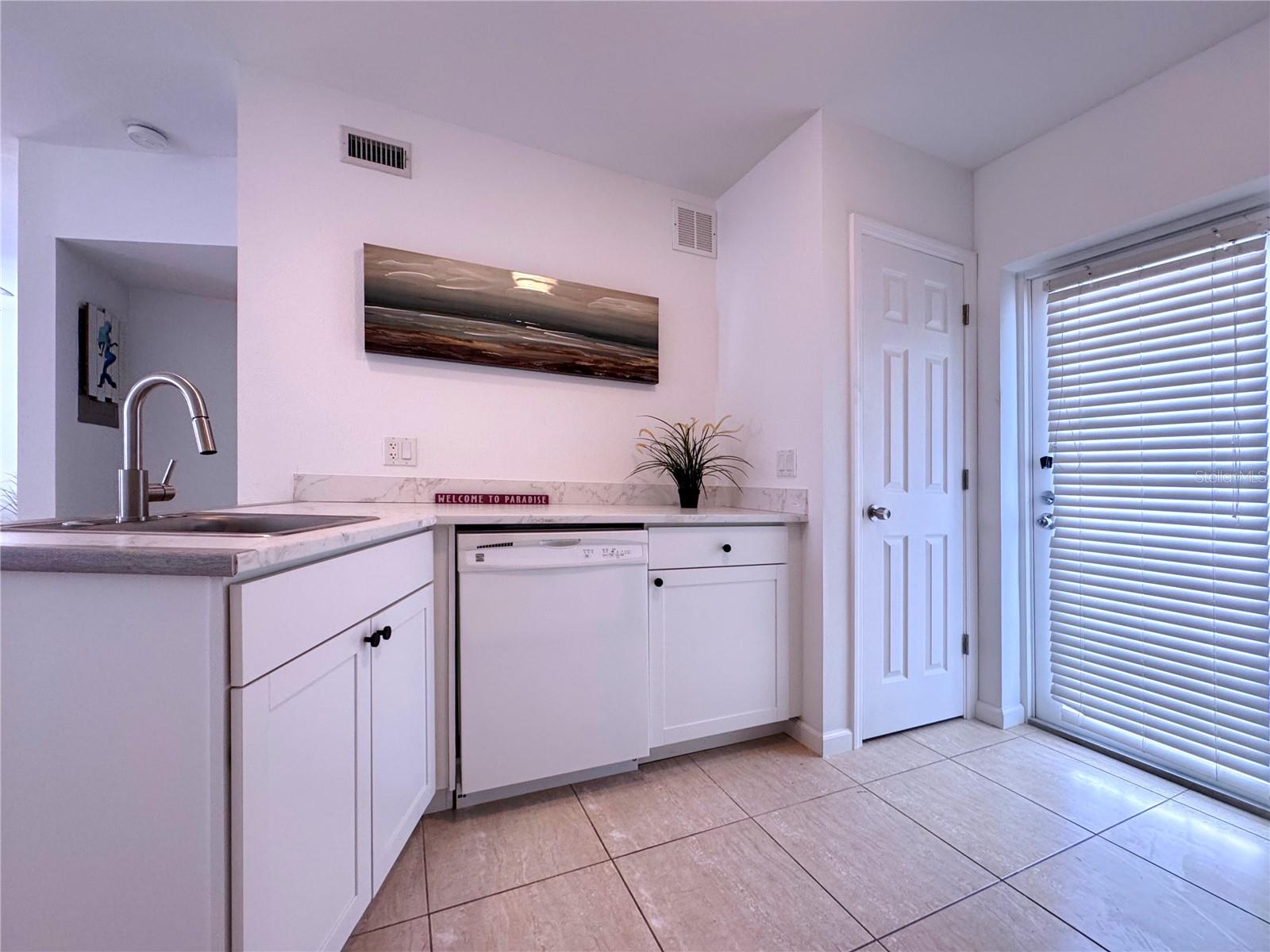 6630 MIDNIGHT PASS RD