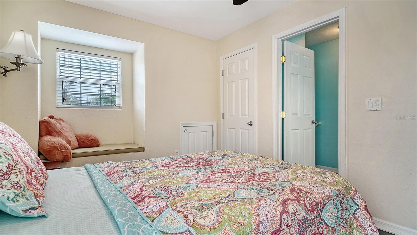 6630 MIDNIGHT PASS RD