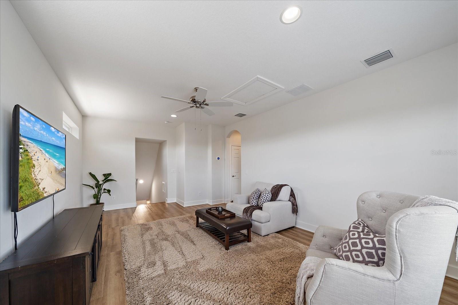 12730 DEL CORSO LOOP