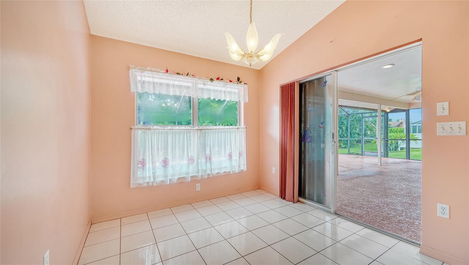 1626 RIDGEWOOD LN