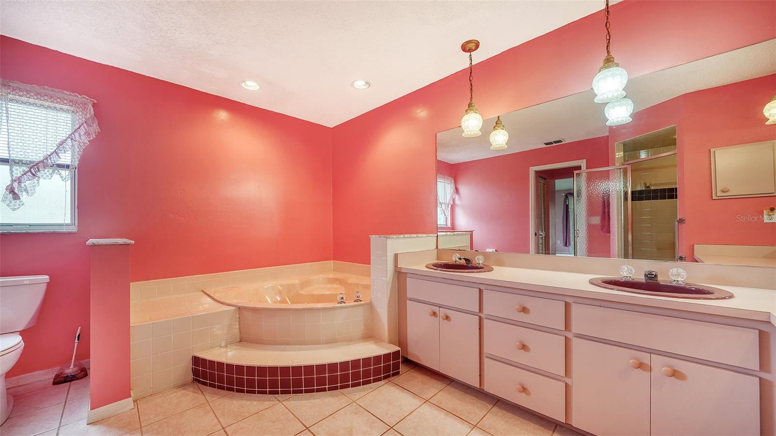 1626 RIDGEWOOD LN