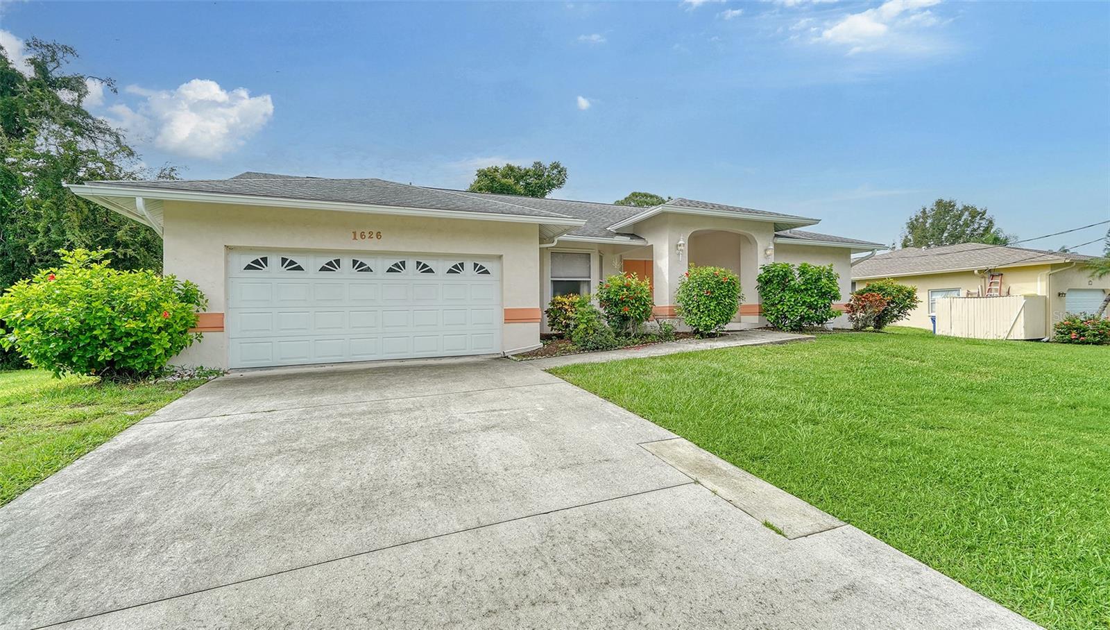1626 RIDGEWOOD LN