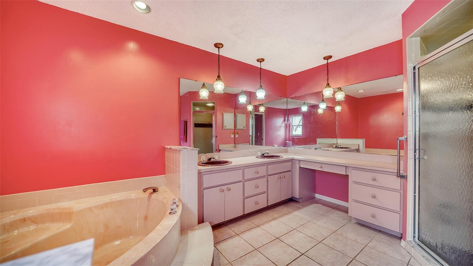 1626 RIDGEWOOD LN
