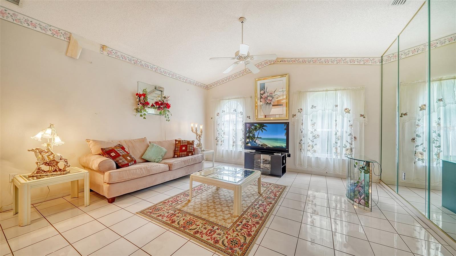 1626 RIDGEWOOD LN
