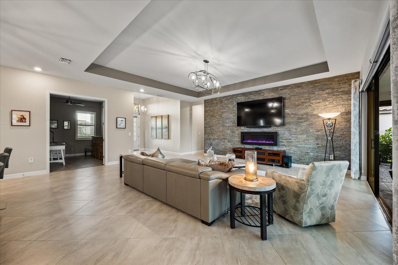 4821 SPARKLING SEA LN