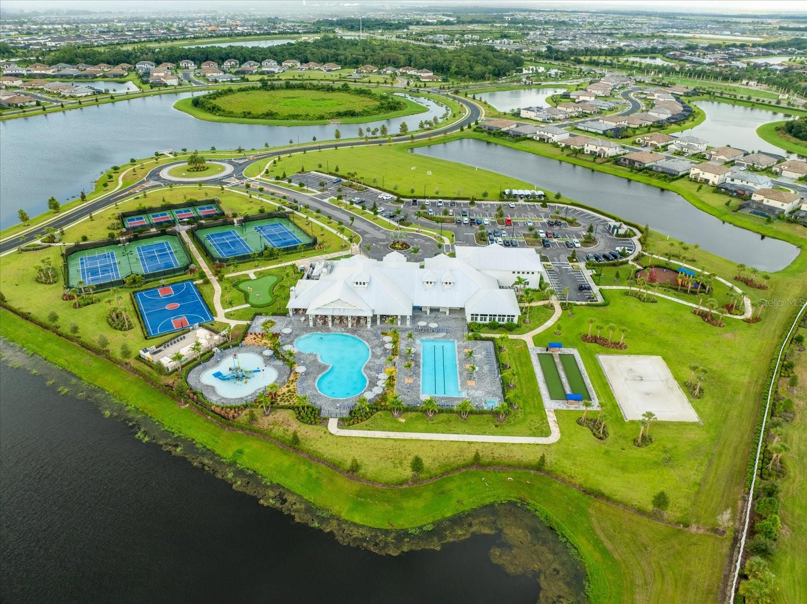 4821 SPARKLING SEA LN