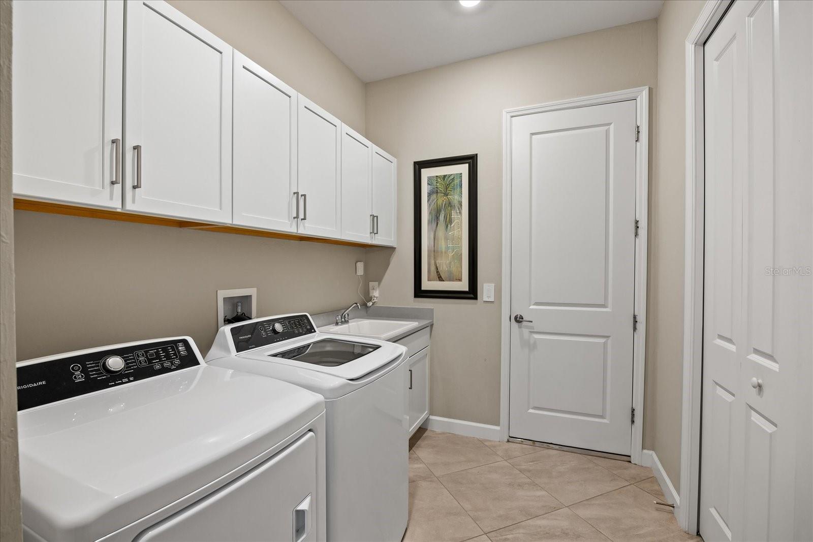 4821 SPARKLING SEA LN