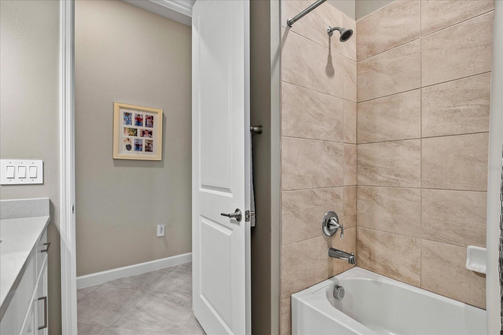 4821 SPARKLING SEA LN