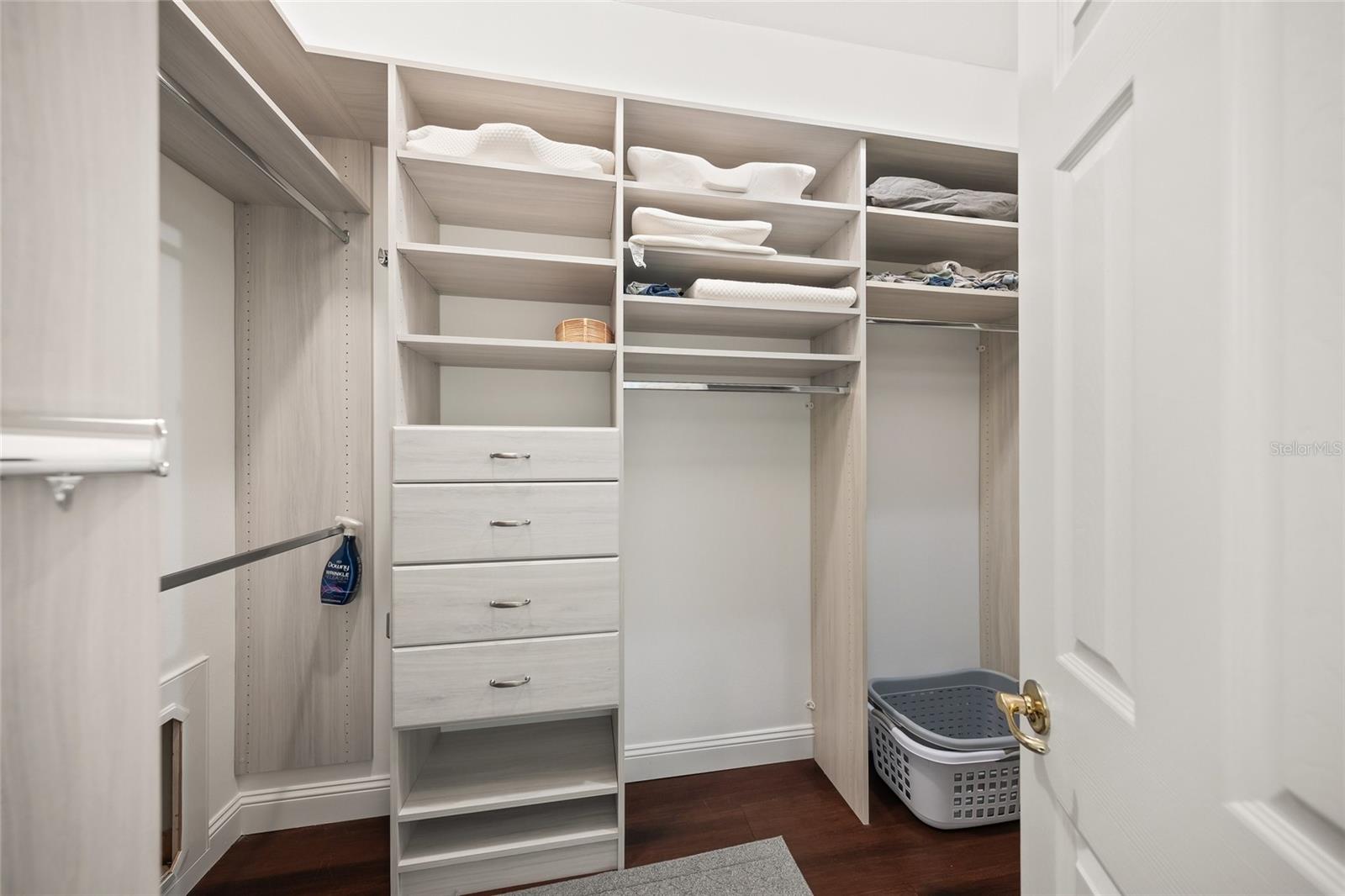 7116 SAINT JOHNS WAY