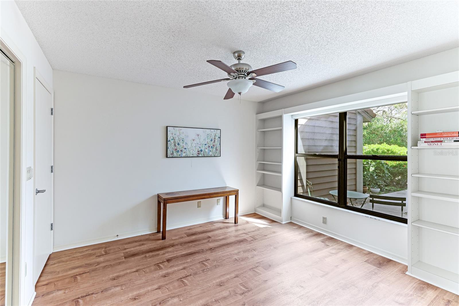 3977 WILSHIRE CIR E #194