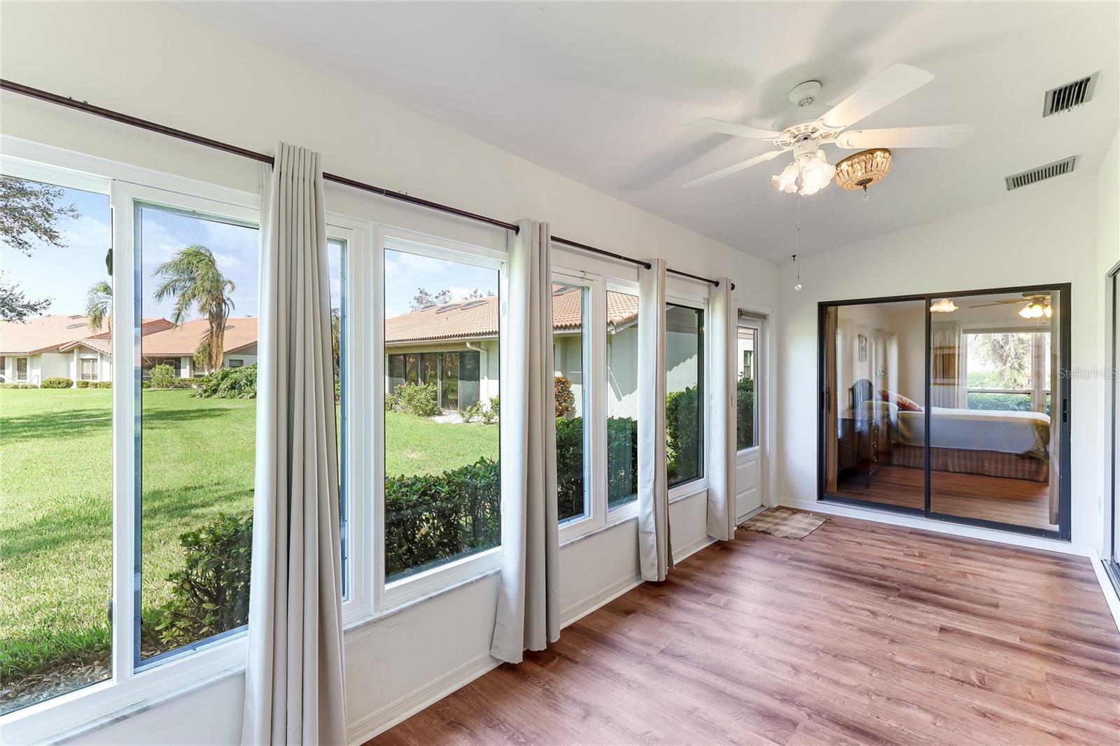 3977 WILSHIRE CIR E #194