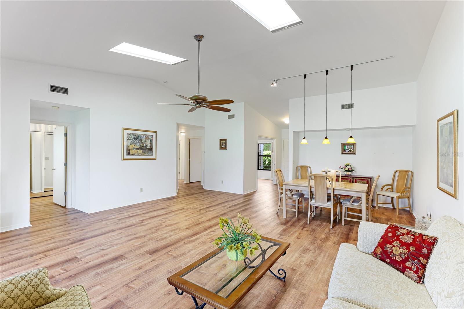 3977 WILSHIRE CIR E #194