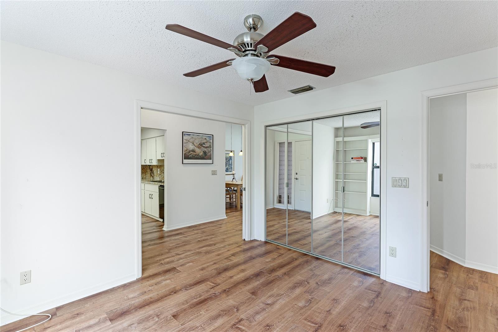 3977 WILSHIRE CIR E #194