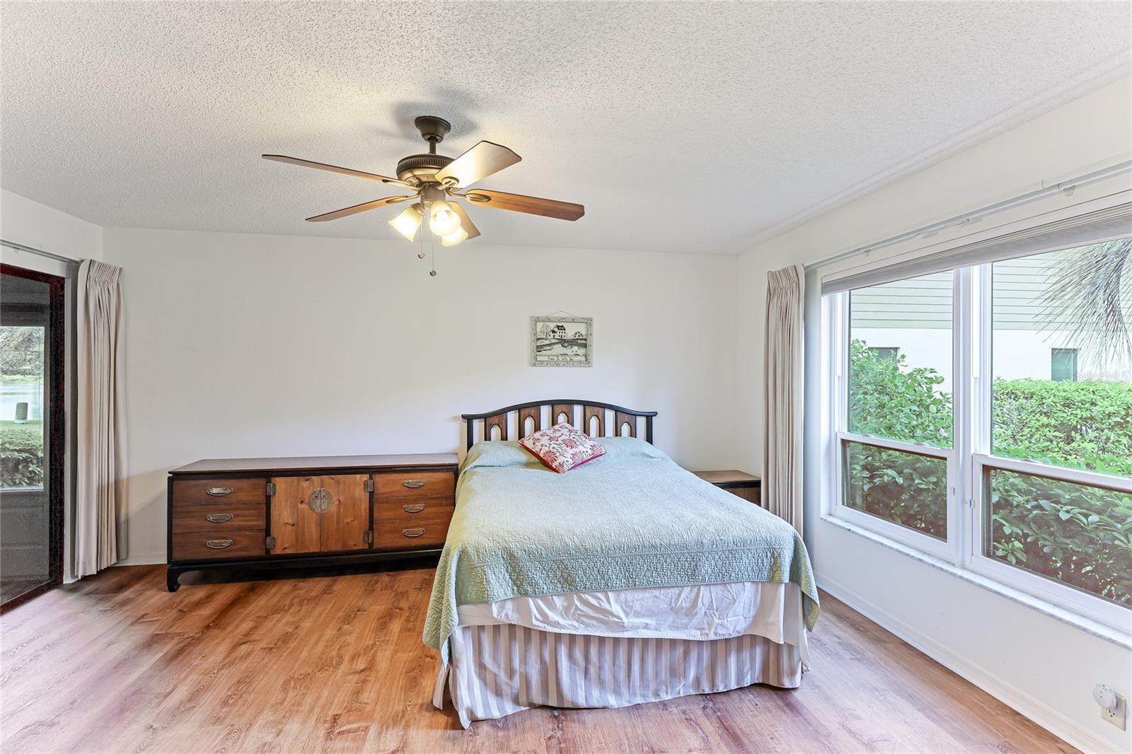 3977 WILSHIRE CIR E #194