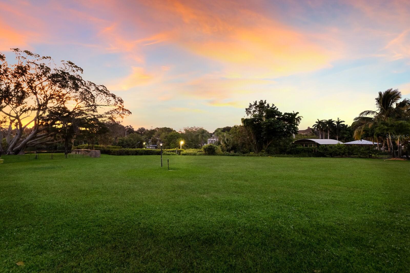 611 65TH STREET CT NW